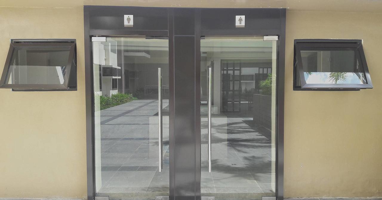 杜鹃花广场罗宾逊公寓 宿务 外观 照片