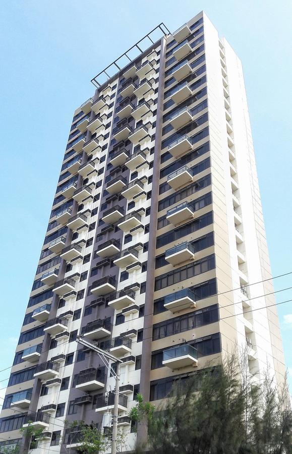 杜鹃花广场罗宾逊公寓 宿务 外观 照片